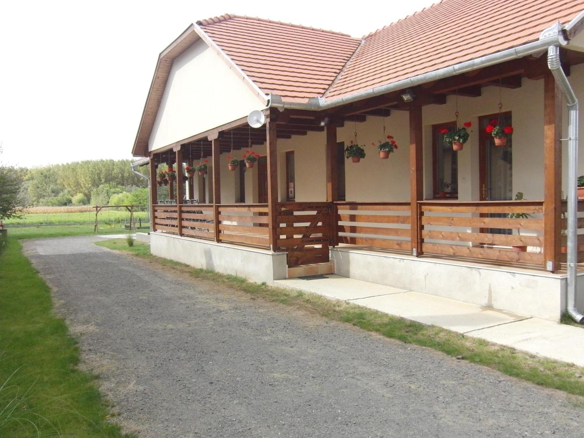 Hotel Kekszilva Vendeghaz Pap Exteriér fotografie
